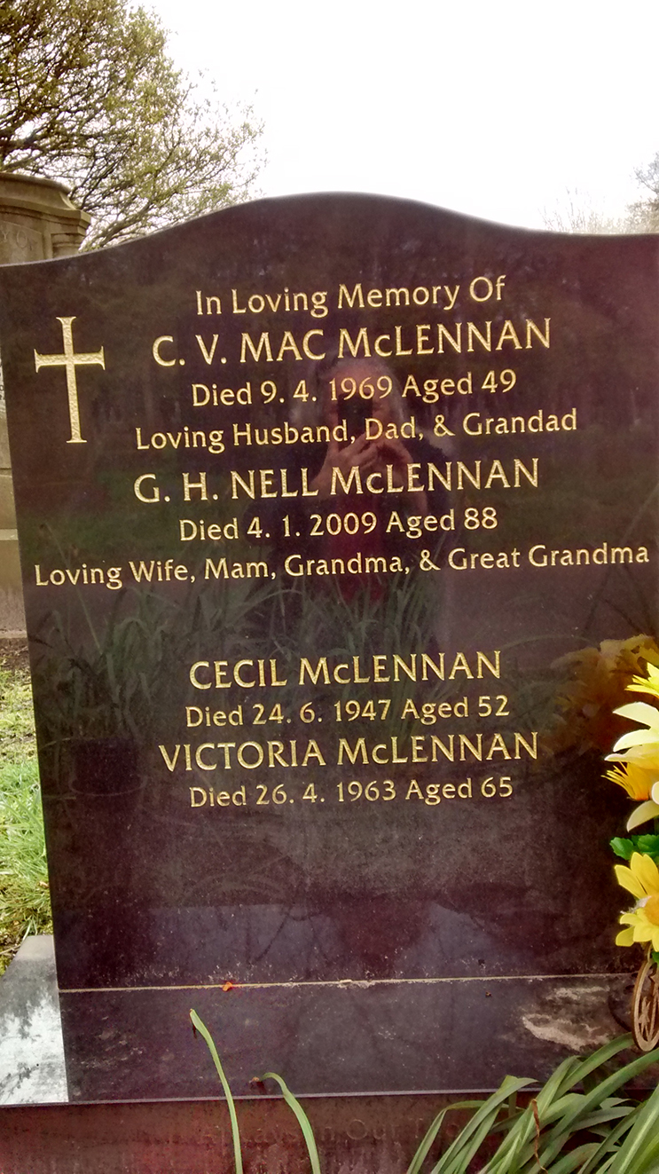 Photo of headstones/Cecil McLennan d1947 hdstn Manchester Southn cem